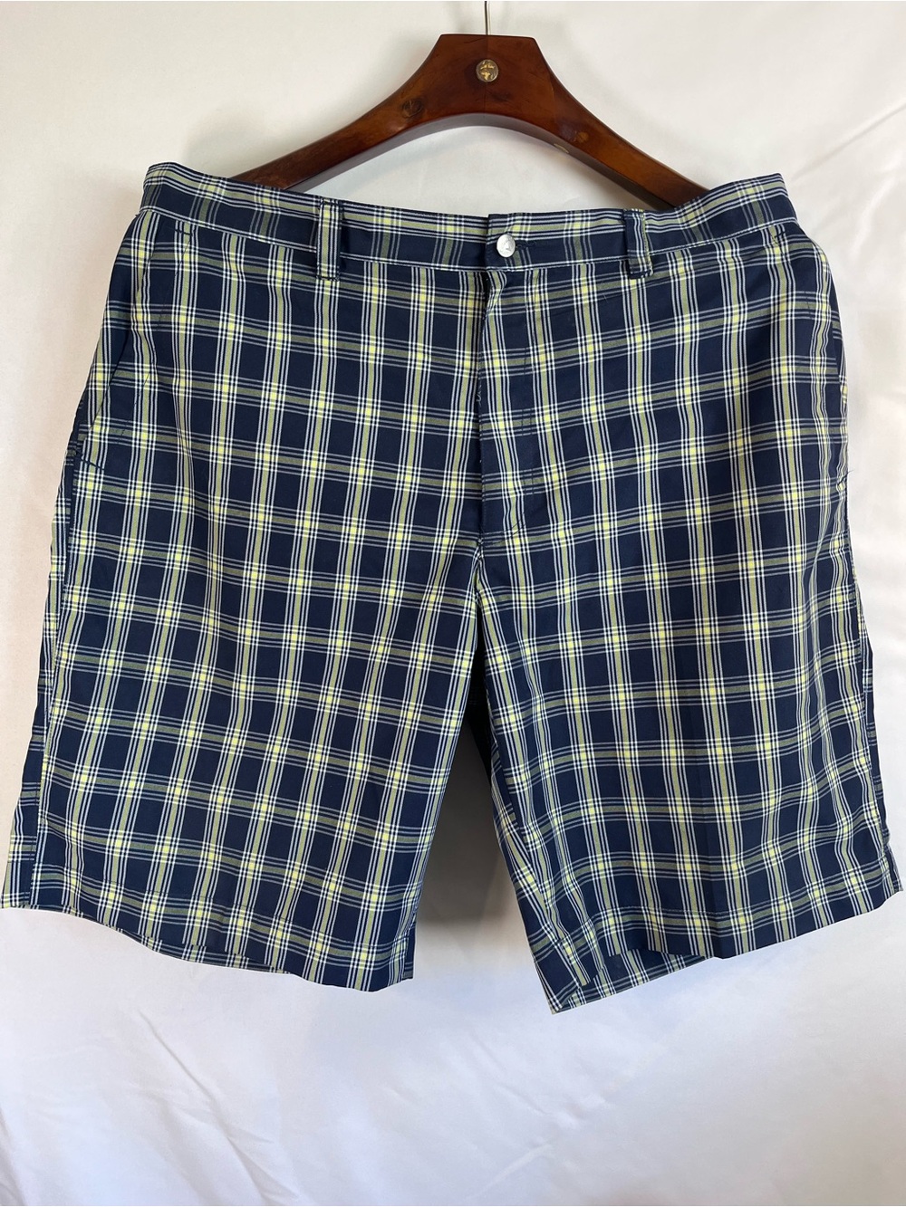 Callaway Golf Shorts Mens 38 Navy Blue Plaid Performance Lightweight